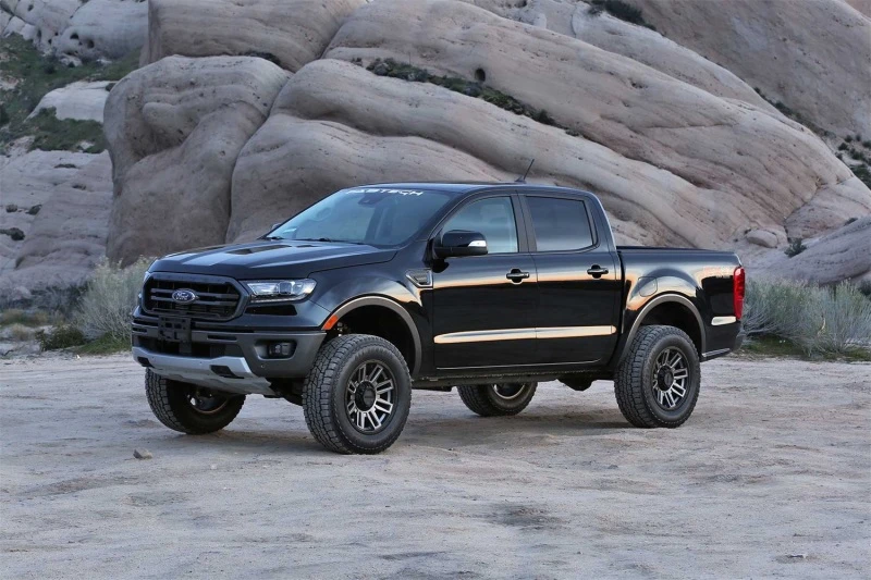 Fabtech 2019 Ford Ranger 4WD 2,5-Zoll-Niveau-System