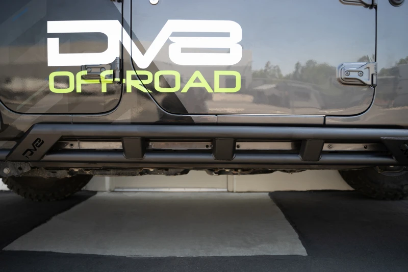 dv8-offroad_SRJL-07-67931cf507c2e