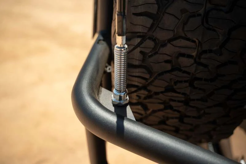DV8 Offroad Body Mounted Tire Carrier für 2007–2018 Jeep Wrangler JK