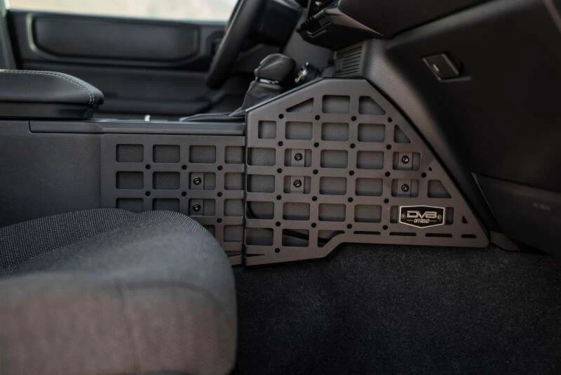 DV8 Center Console Molle Panels für 2024–2025 Toyota Land Cruiser
