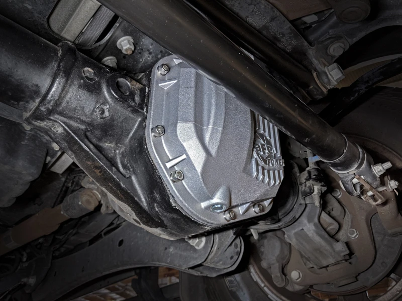 aFe Street Series Dana 60 Vorderachs-Differential-Abdeckung Raw mit bearbeiteten Rippen 17-20 Ford Trucks (Dana 60)