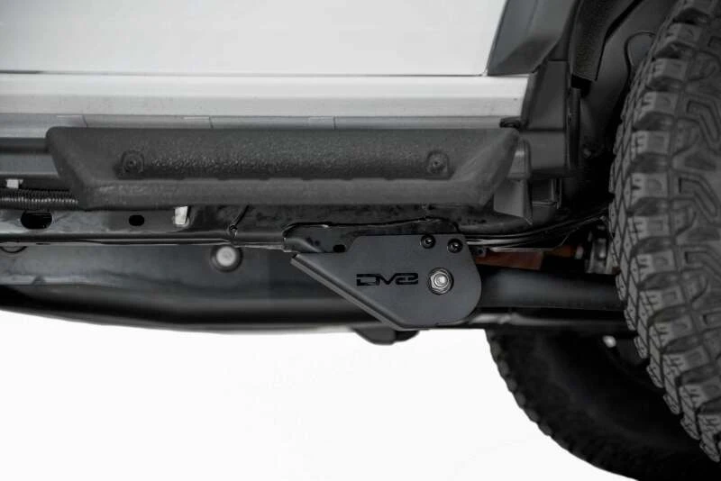 DV8 Offroad Trailing Arm Skid Plates für 2021+ Ford Bronco mit OEM Skid