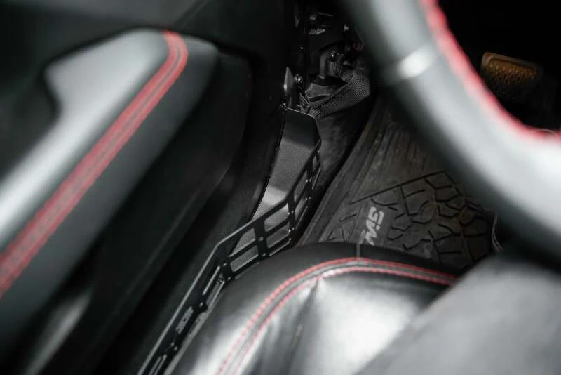 DV8 Offroad 18-20 Jeep Wrangler (JL)/Gladiator (JT) Front Door Pocket Molle Panels