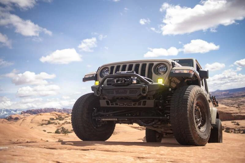 DV8 Offroad Sway Bar Disconnect Skid Plate für Jeep Wrangler JL & Gladiator JT