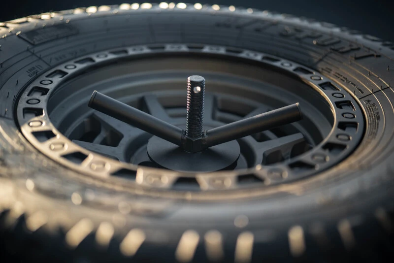 DV8 Offroad 2020+ Jeep Gladiator JT Adjustable In-Bed Tire Carrier