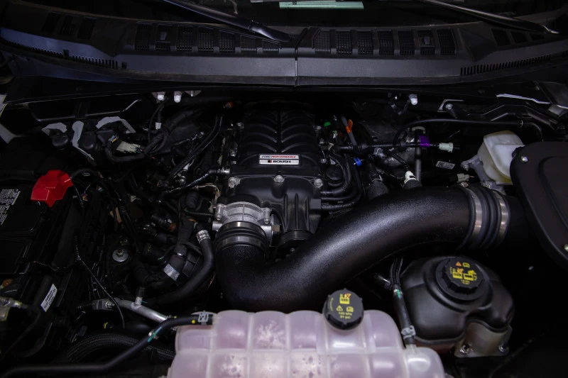 ROUSH 2018-2019 Ford F-150 5.0L V8 650PS Phase 1 kalibriertes Kompressor-Kit