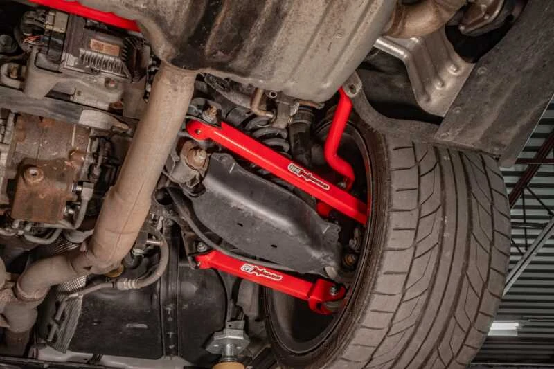 UMI Hinterachslenker für 16-24 Chevrolet Camaro - Rot