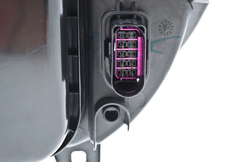 hella_247012101-679658cb410d2