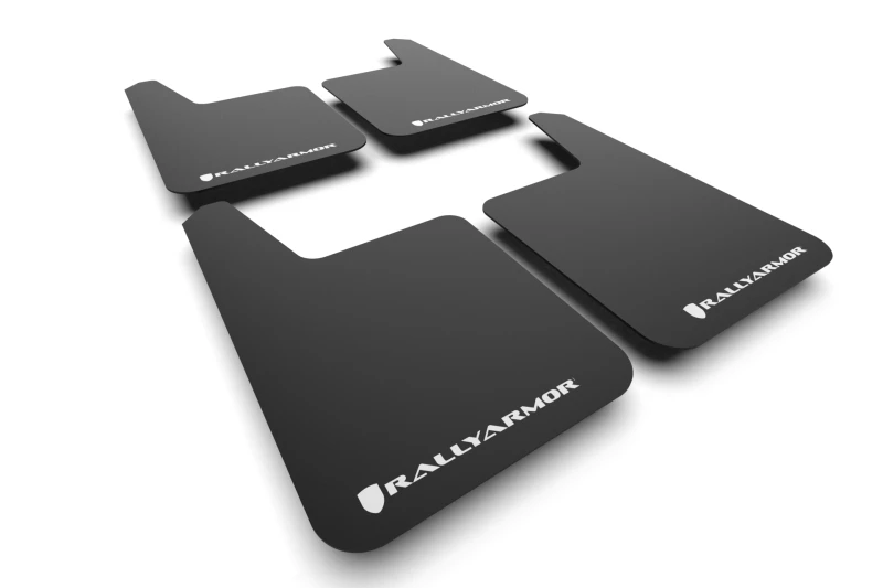 Rally Armor Universal Basic Plus mit weißem Logo