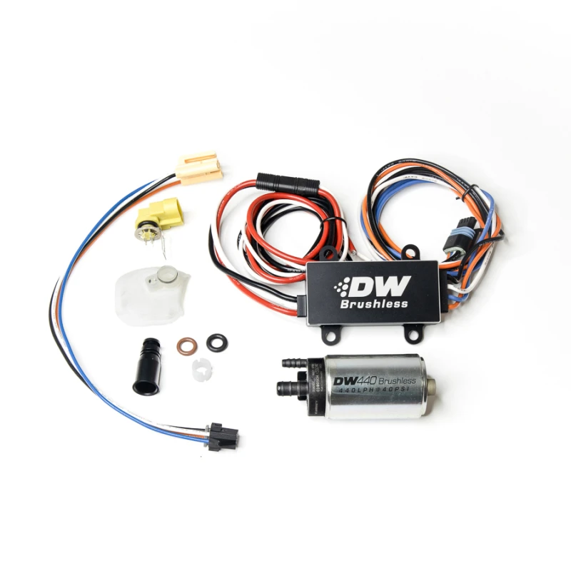 DeatschWerks DW440 440lph Bürstenloser Kraftstoffpump Einzel-/Doppel-Steuergerät mit Installationskit für 08-14 Subaru WRX