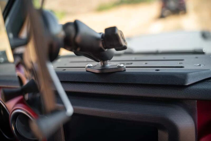 DV8 Offroad Digital Device Dash Mount V2 für 18-23 Jeep Wrangler JL / 20-23 Gladiator JT
