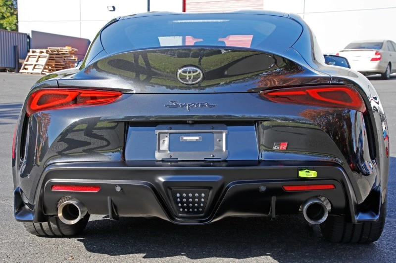 Perrin Tow Hook Kit für 2020 Toyota Supra (Hinten) - Neon Gelb