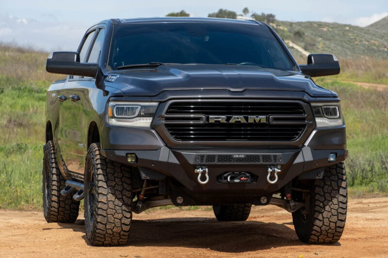 DV8 Offroad Spec Series Front Stoßstange für 2019–2023 RAM 1500