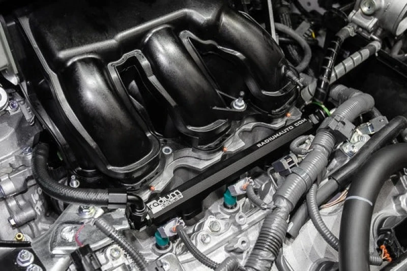 Radium Engineering Toyota 2GR-FE Kraftstoffrail-Kit