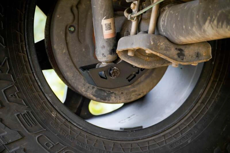 DV8 Offroad Hintere Stoßdämpfer-Unterfahrschutzbleche für 2016–2023 Toyota Tacoma