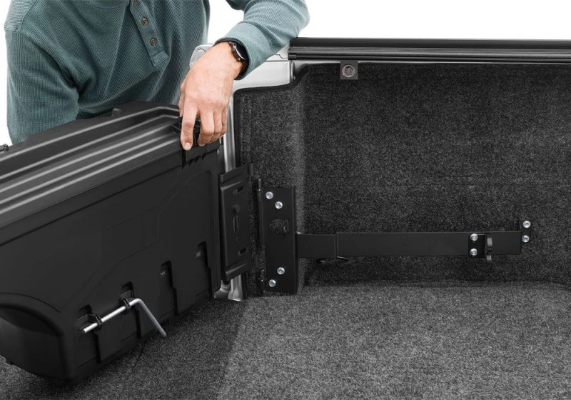 UnderCover SwingCase für 2022–2025 Nissan Frontier - Fahrerseite