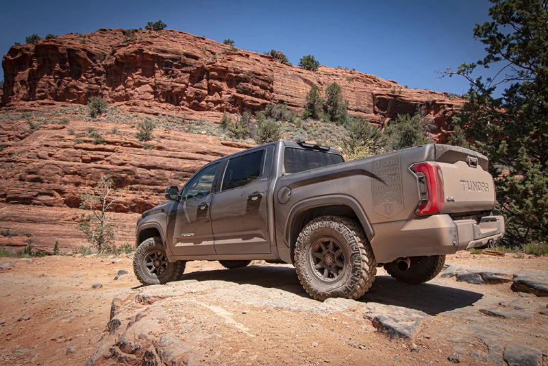 ICON 22+ Toyota Tundra 0-1in Rear 2.0 Aluminum Series Shock VS IR