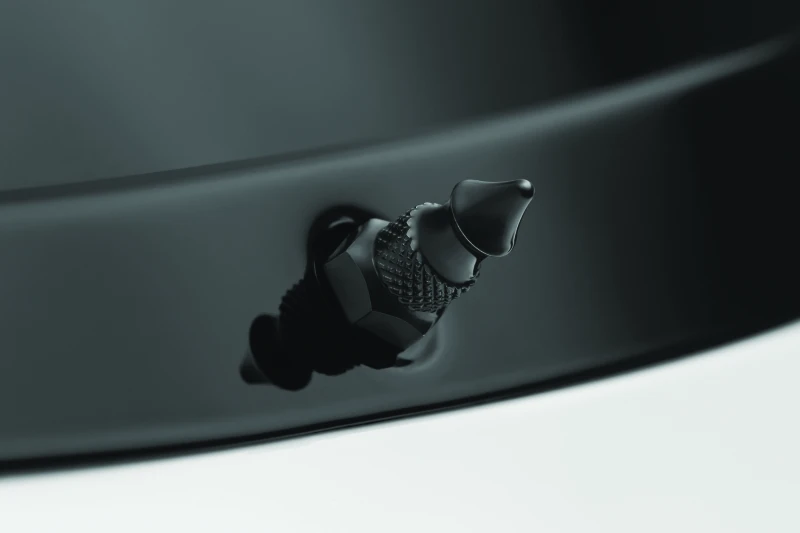 Kuryakyn Windshield Spikes FLH Black